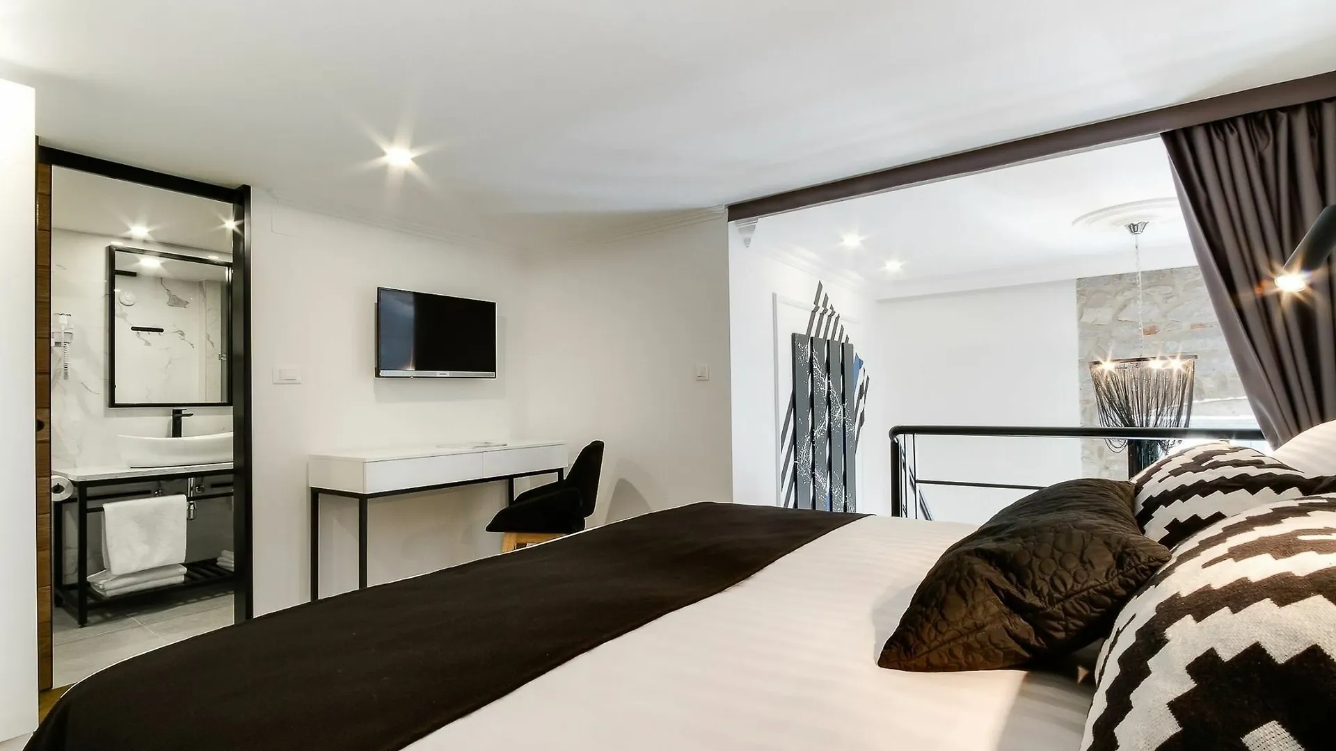 DeZign Superior Apartments&Rooms Zadar 4*,  Kroatië